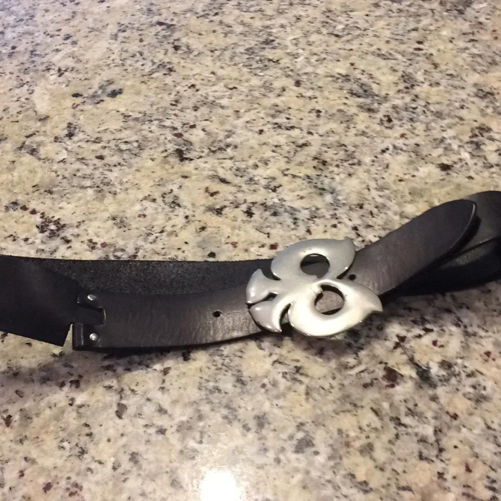 Gap leather belt